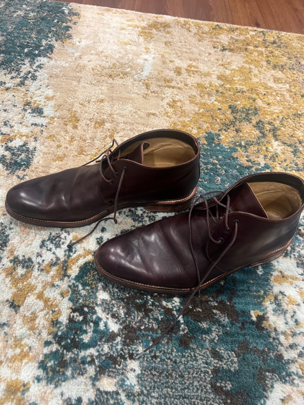 Thomas Dean Men's Chukka Boots in Dark Burgundy Brown